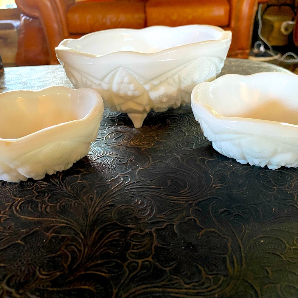 Milk glass